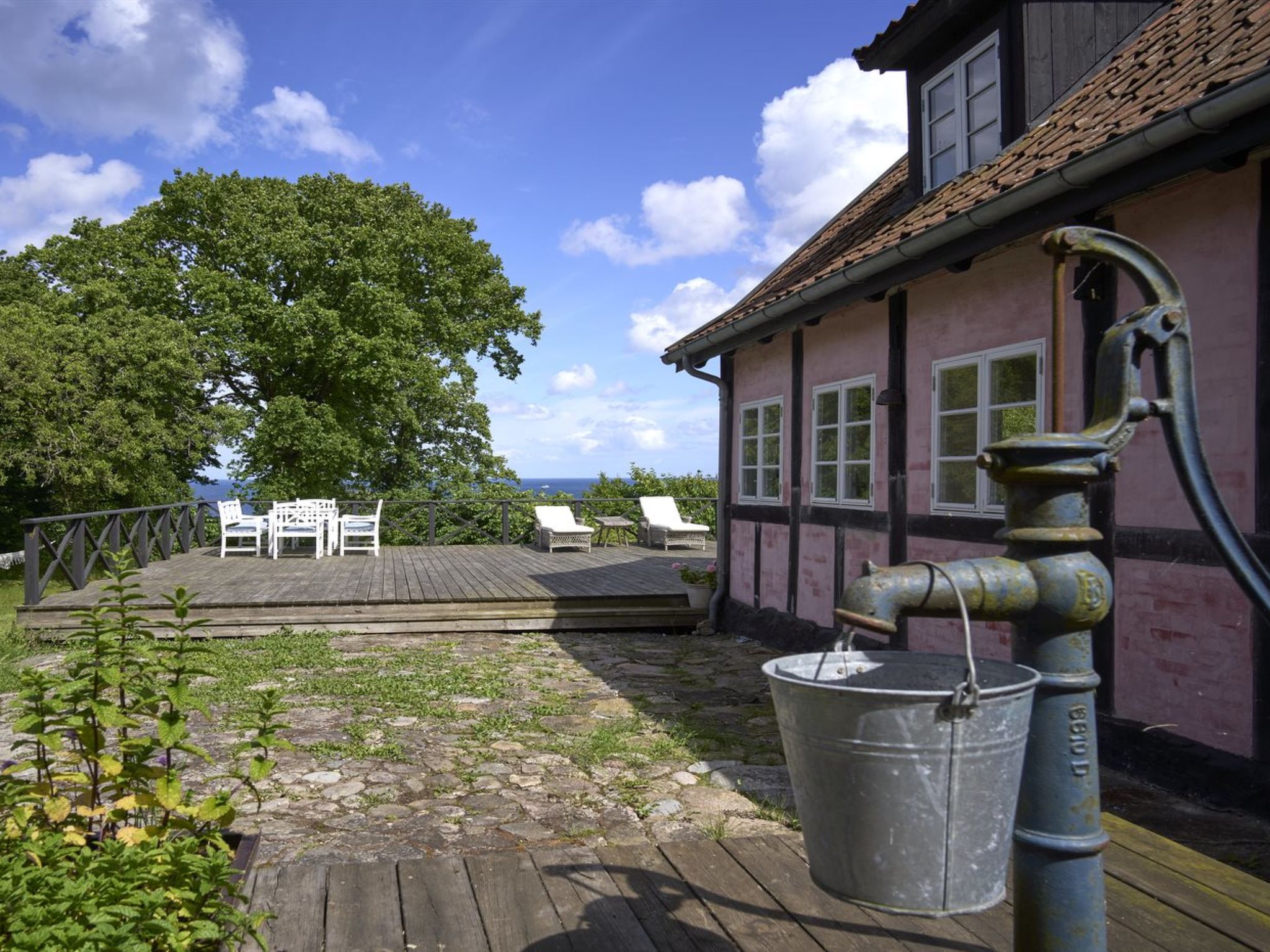 "Merrit" - 250m from the sea - Buiten