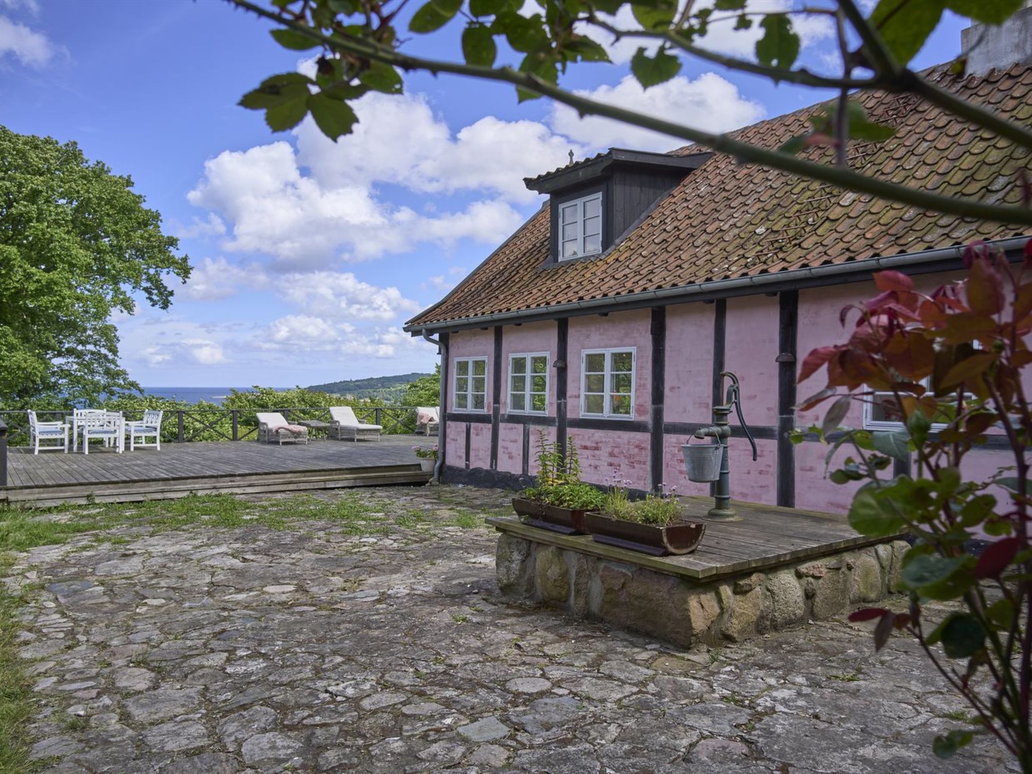"Merrit" - 250m from the sea - Buiten