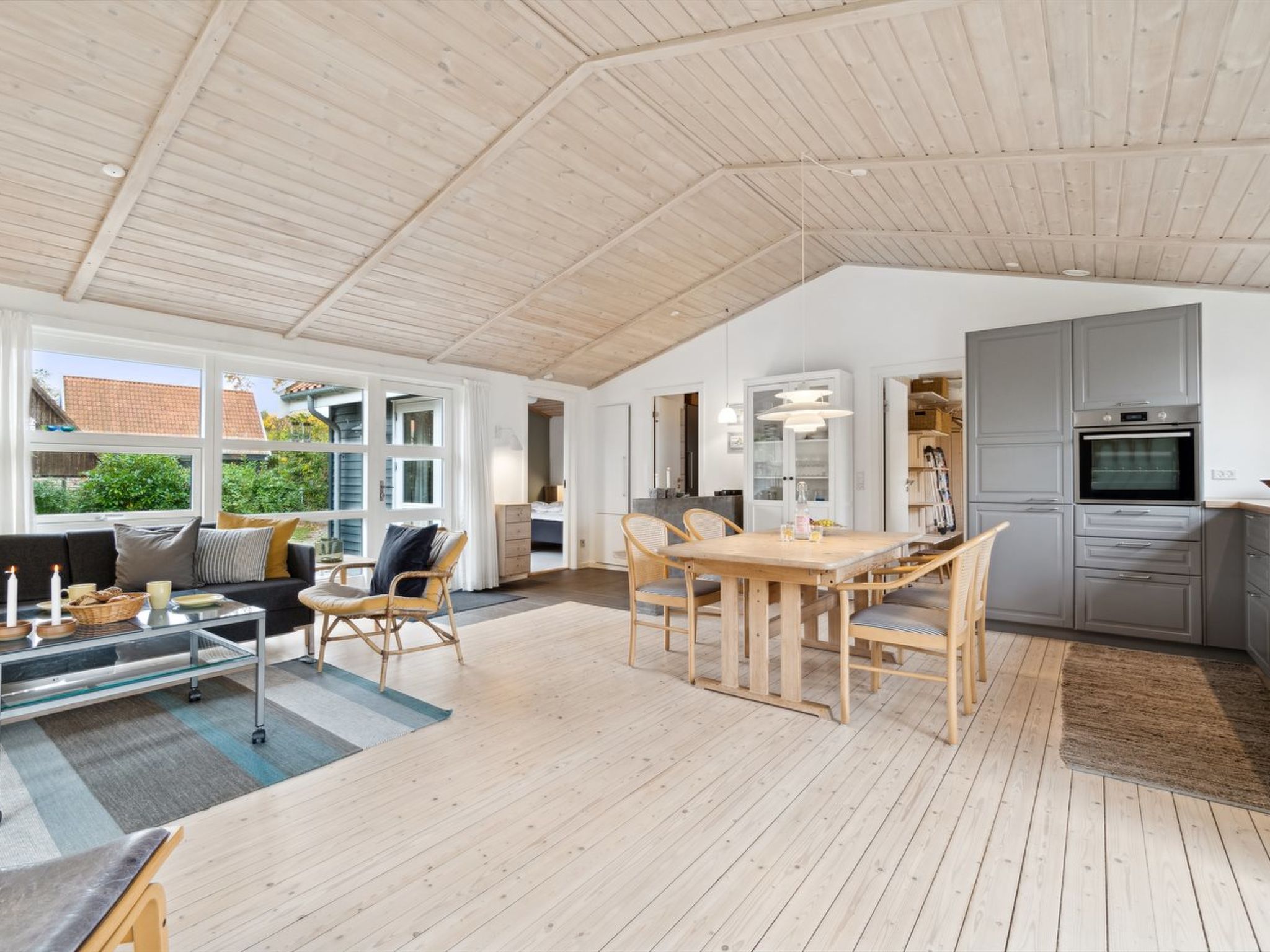 "Skyler" - 250m from the sea - Binnen