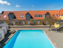Elemine: sfeervol vakantiehuis met zeezicht en zwembad op Bornholm - thumbnail 6