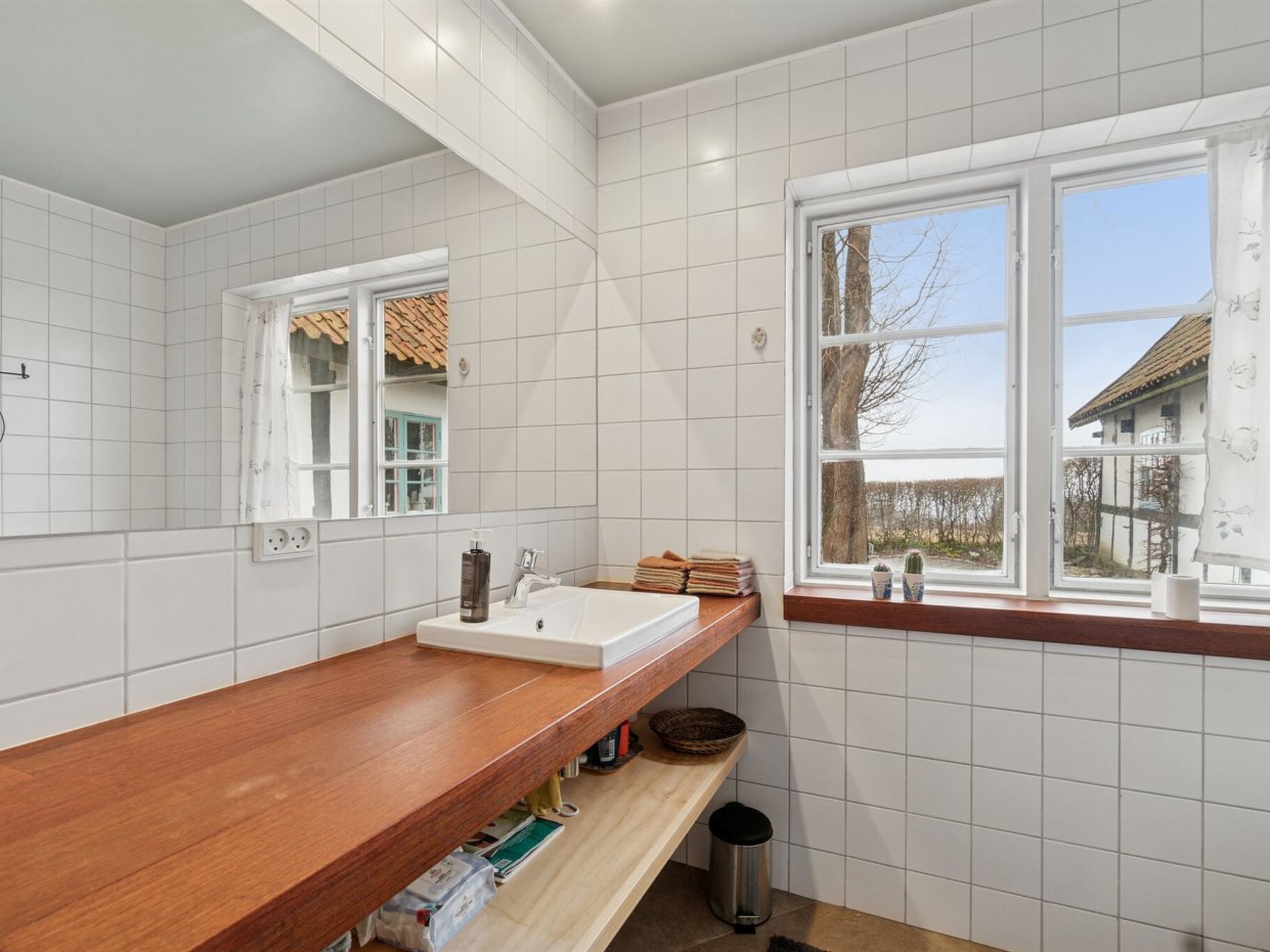Op 600 m van zee: ruim appartement in Gudhjem voor 6 personen - foto 19
