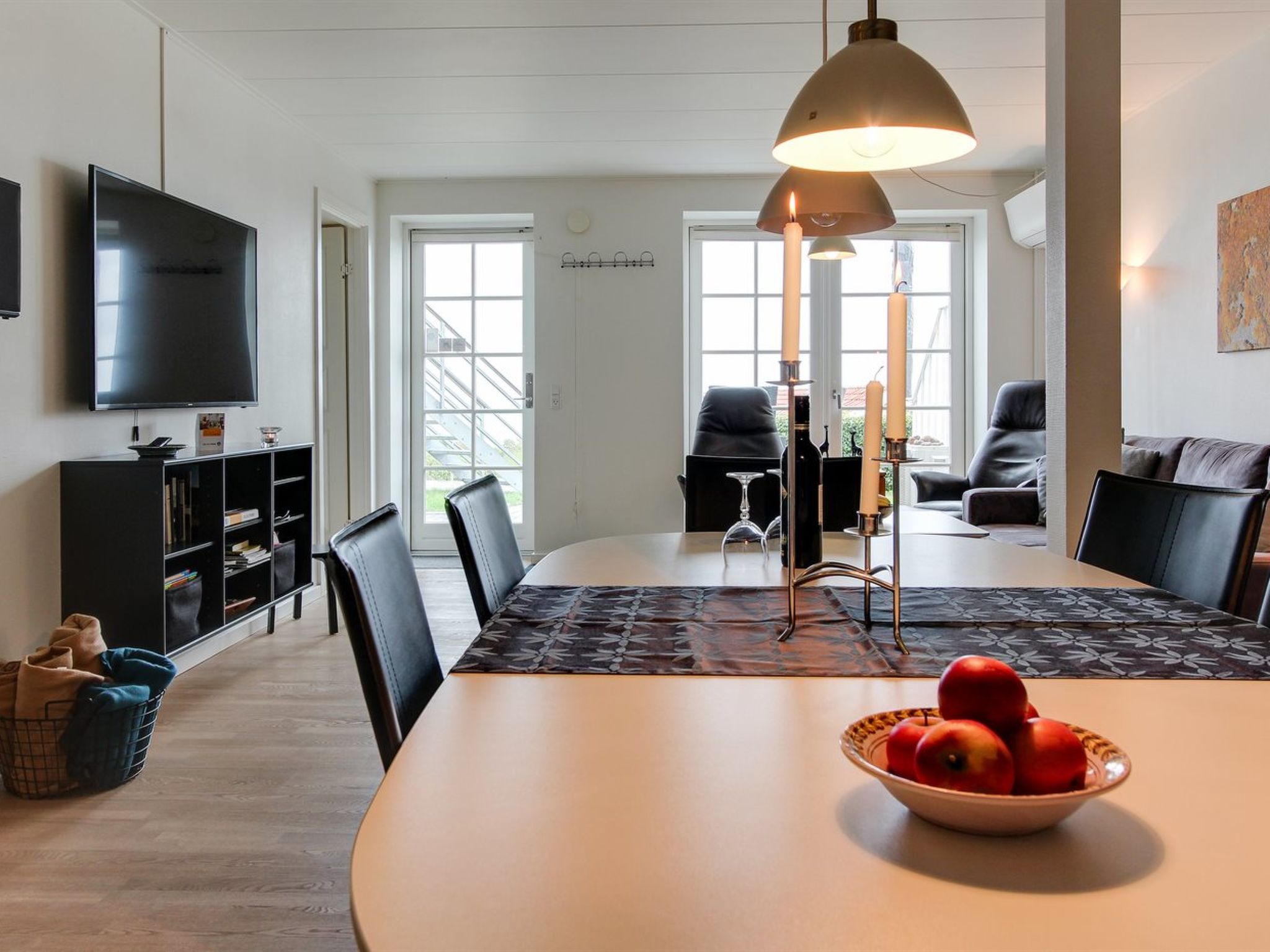 "Frederique" - 400m from the sea - Binnen