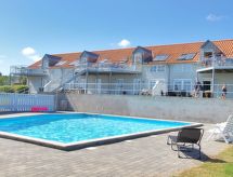 "Hunter" - 400m from the sea