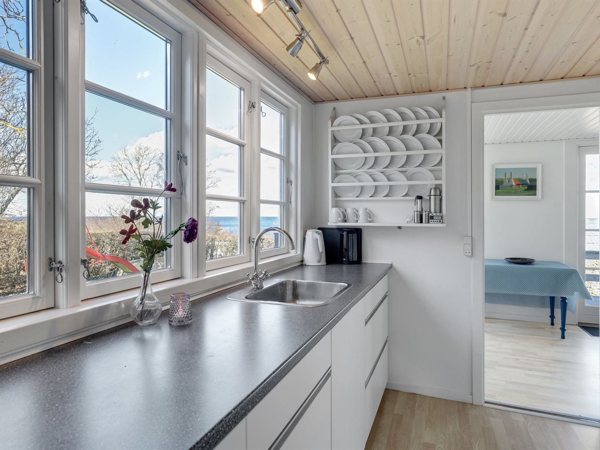 "Fabine" - 50m from the sea-Inside