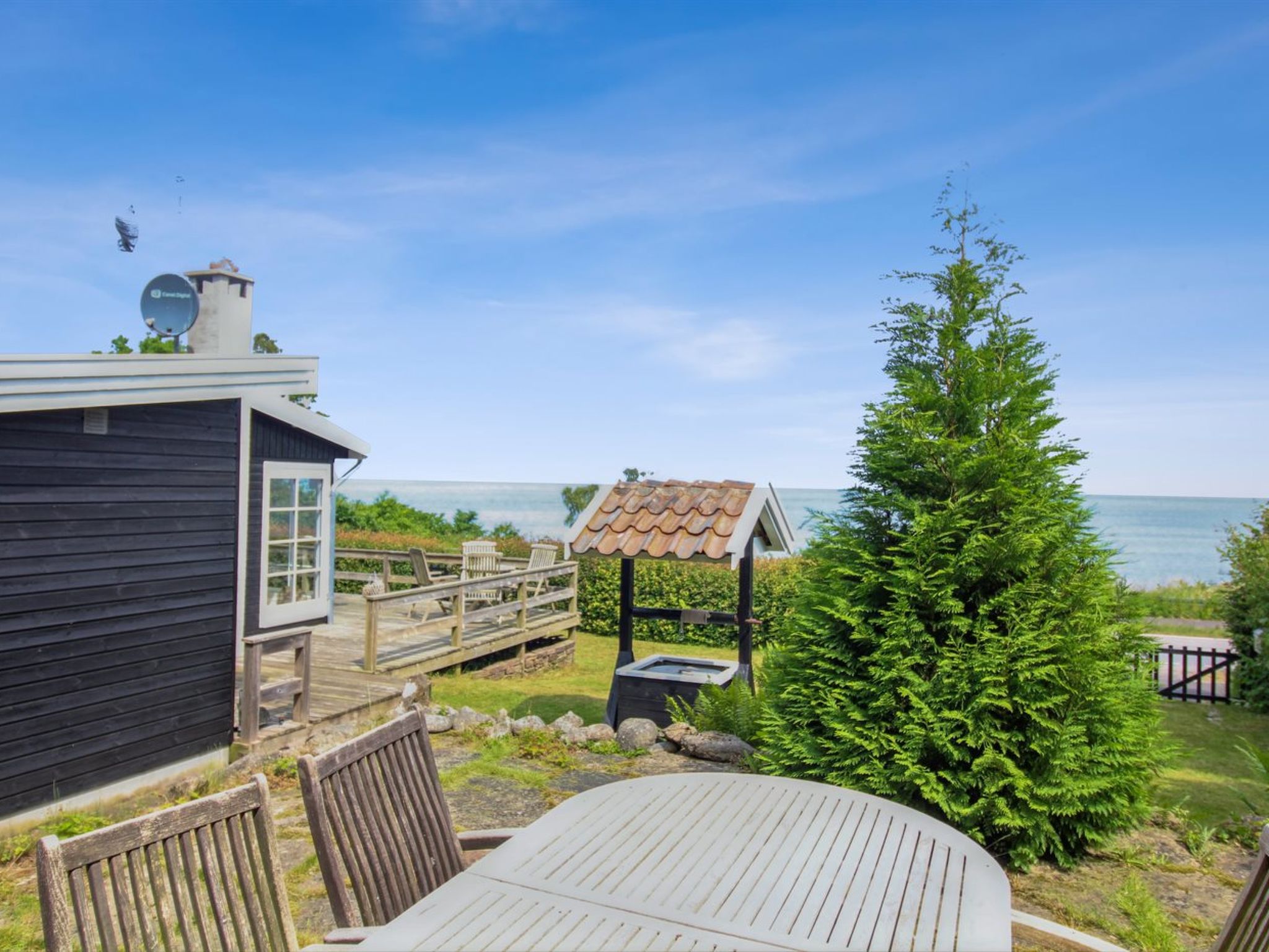 "Fabine" - 50m from the sea - Outside