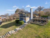 Vakantiehuis met open haard in Allinge op 400m van zee - thumbnail 1