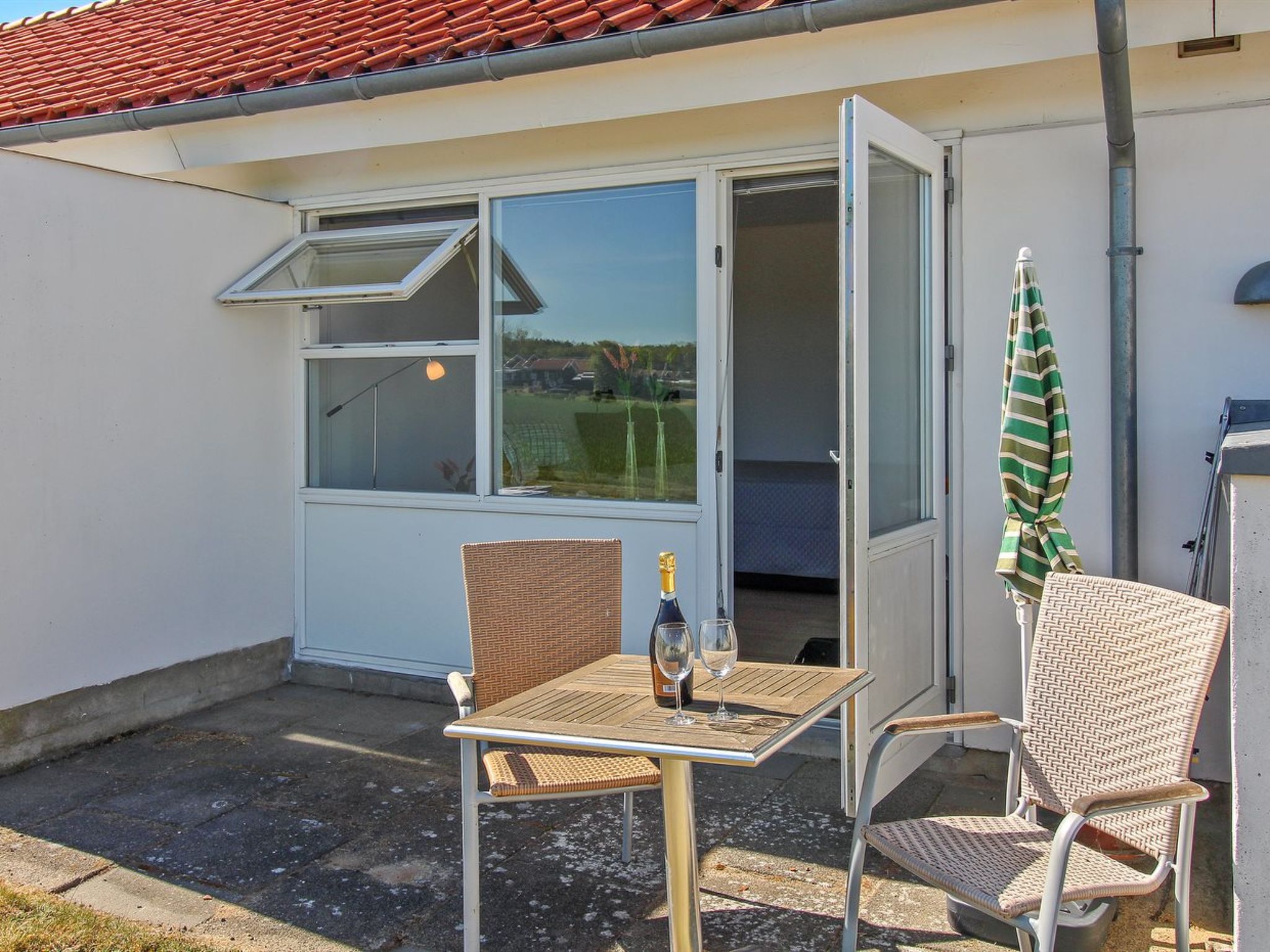 "Annemai" - 500m from the sea - Outside