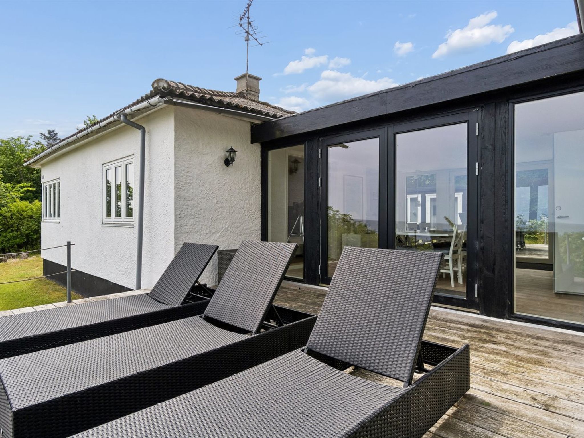 "Ensio" - 150m from the sea - Outside