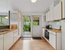 Op 350 m van zee: Vakantiehuis Esben in Allinge voor 6 personen - thumbnail 6