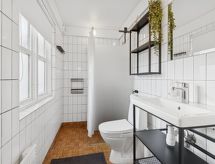 Majvi: Zonovergoten vakantiehuis op 300m van de Oostzee bij Allinge - thumbnail 6