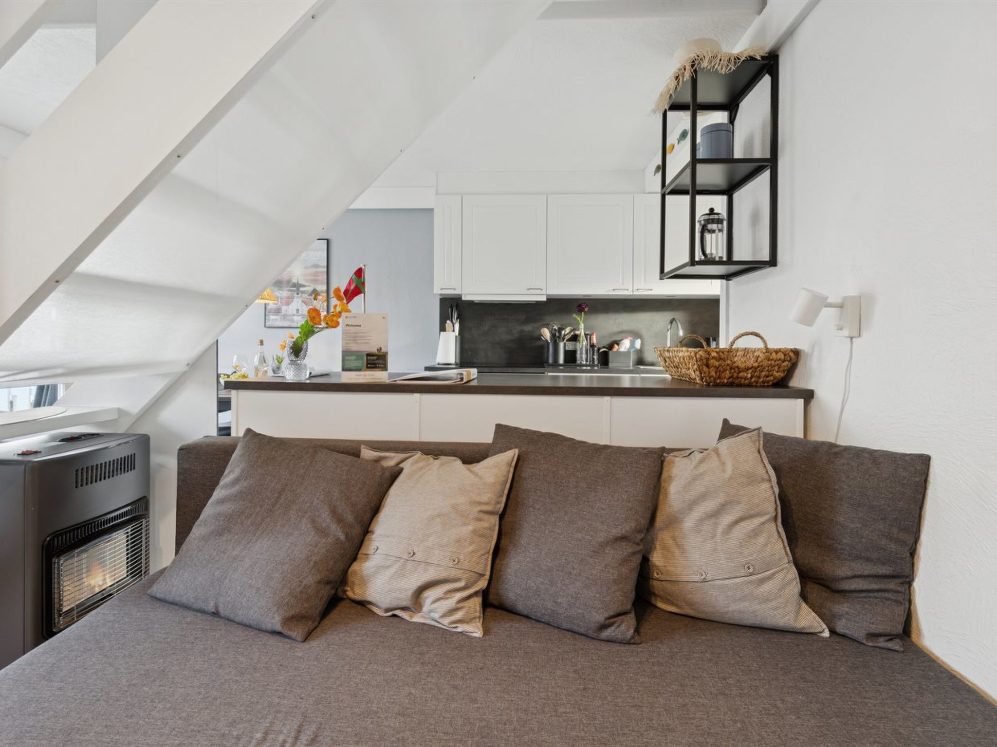 "Majvi" - 300m from the sea-Binnen