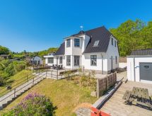 Op 300 m van zee: Ruim vakantiehuis in Allinge voor 12 personen - thumbnail 5