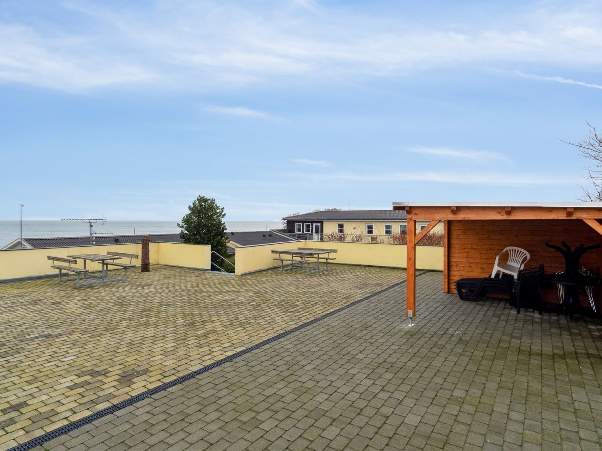 "Henna" - 50m from the sea-Binnen