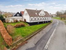 Ruim vakantiehuis voor 14 personen op 300 meter van de zee in Allinge, Bornholm - thumbnail 4