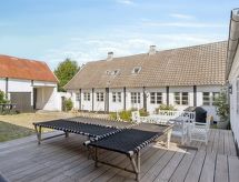 Vakantiehuis in Allinge met whirlpool op 300m van de zee - thumbnail 1