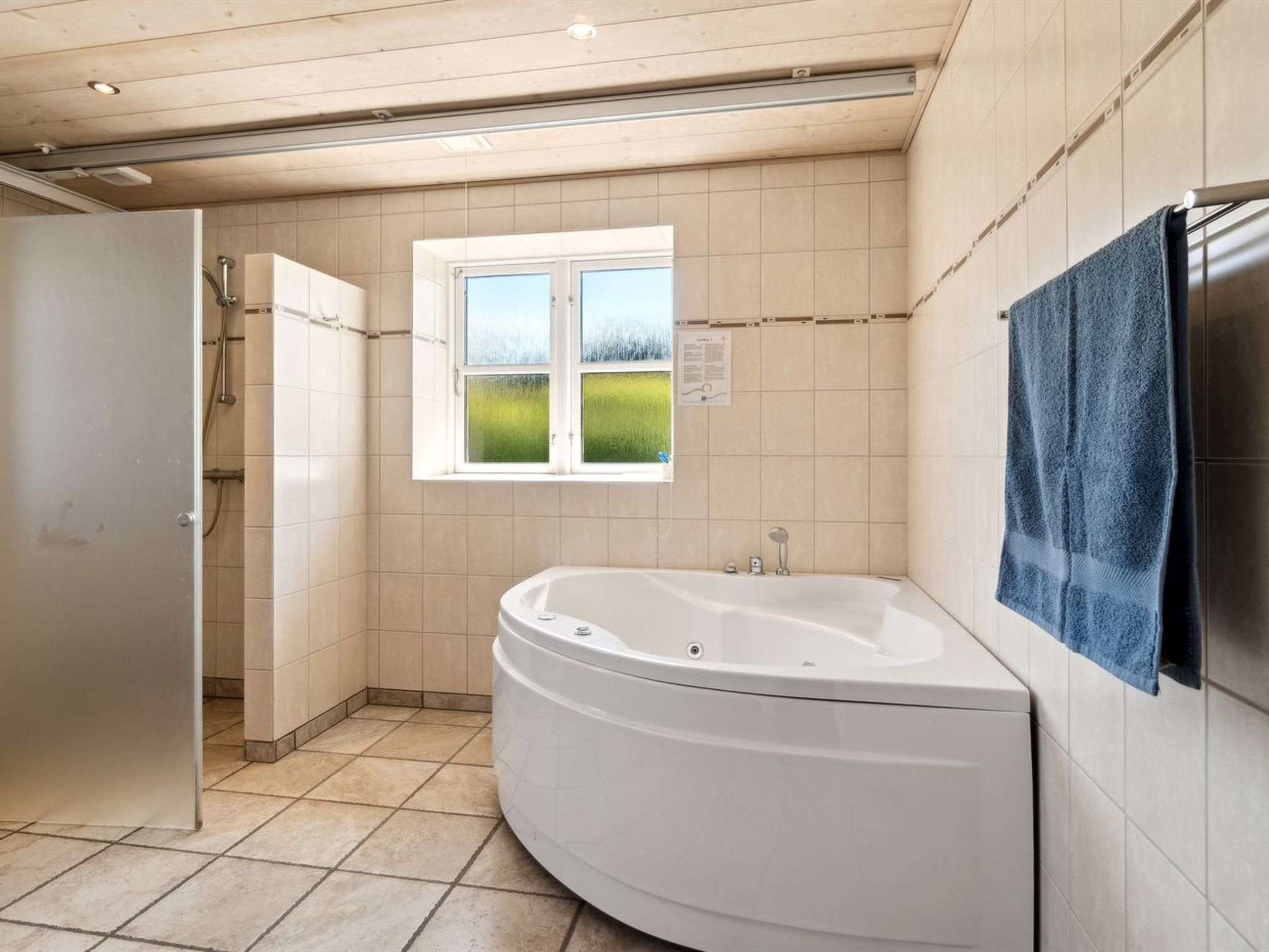 "Hjalmar" - 400m from the sea - Binnen