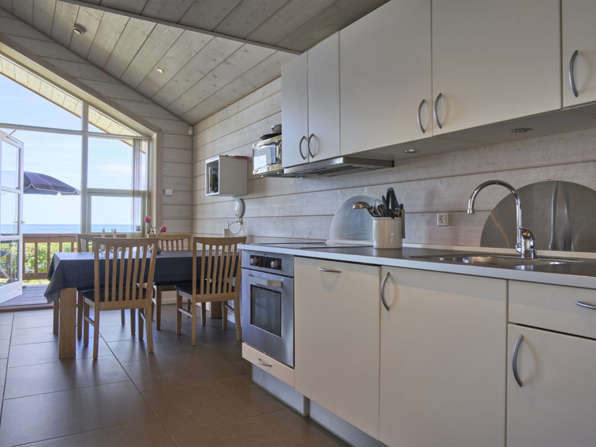 "Ghita" - 10m from the sea-Drinnen