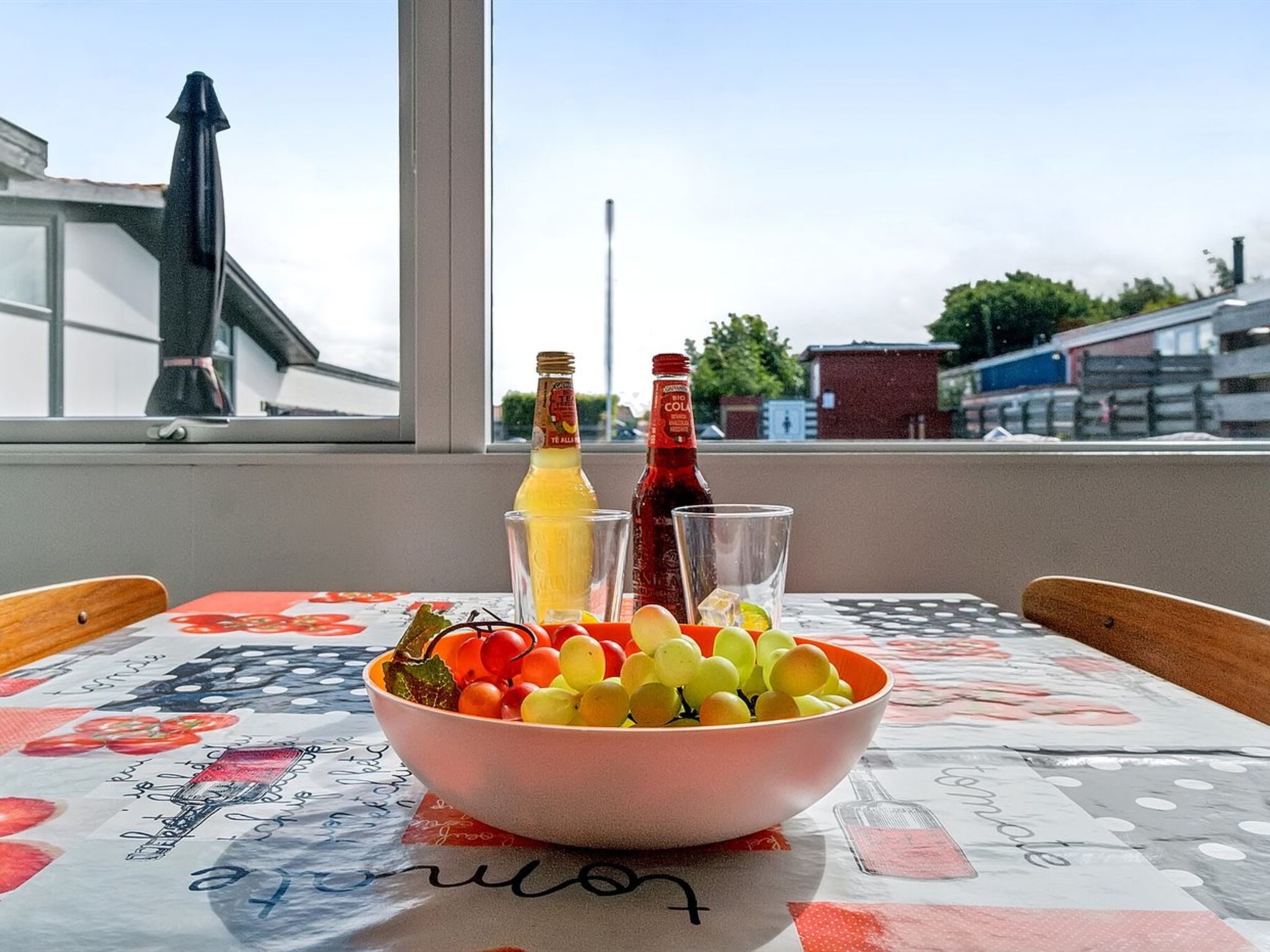 "Effy" - 300m from the sea - Binnen