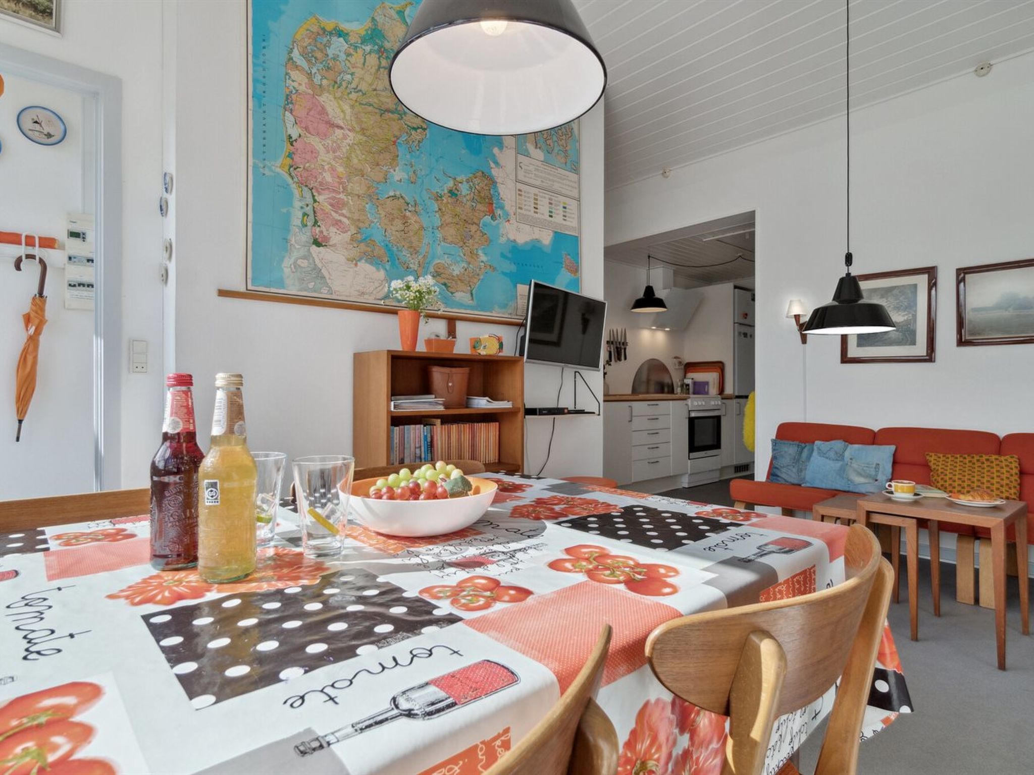 "Effy" - 300m from the sea - Binnen