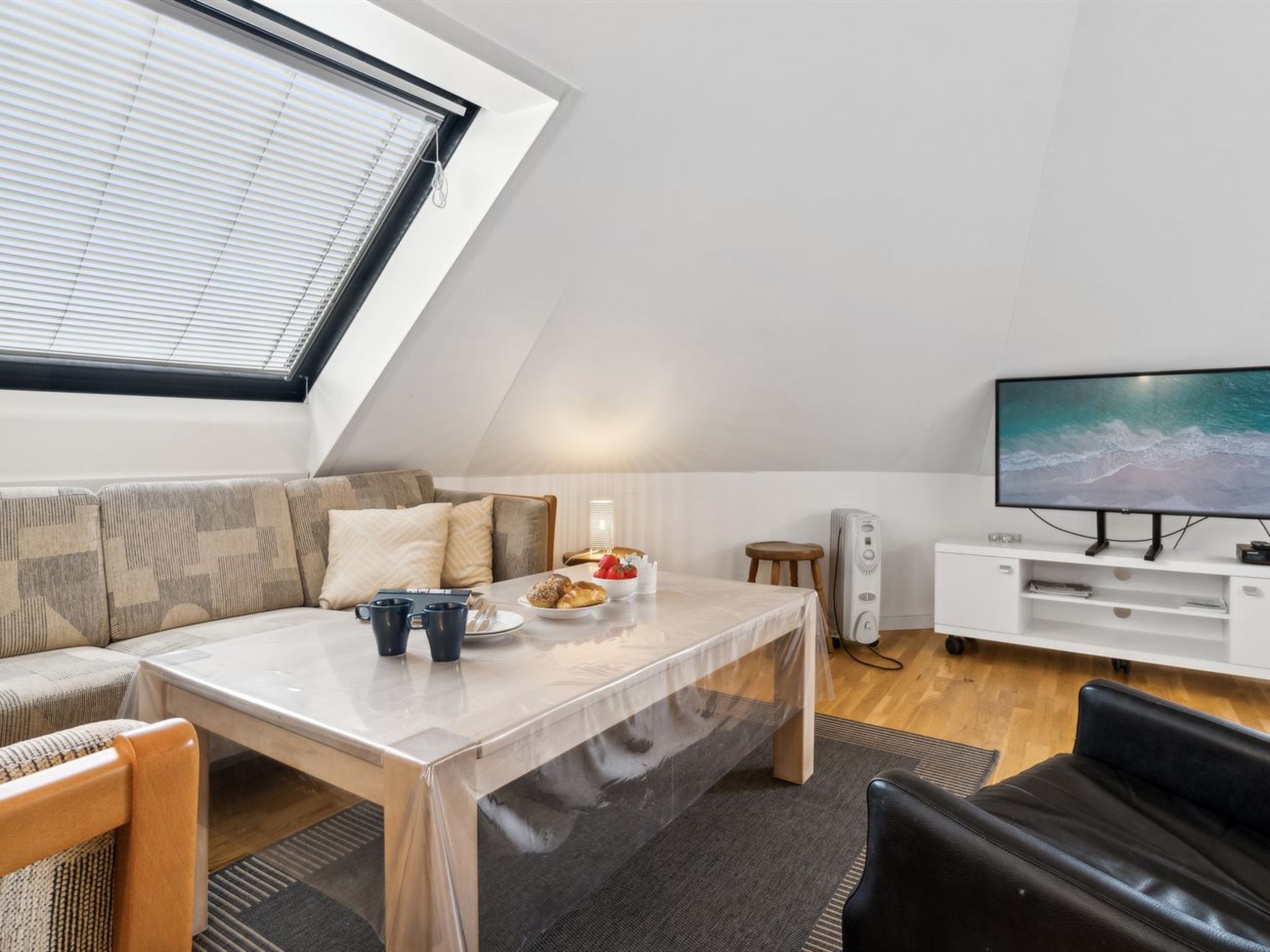 "Sverkel" - 100m from the sea-Binnen