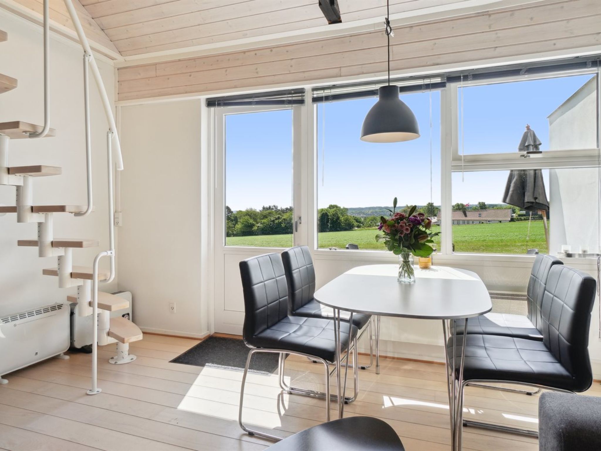 "Sandrine" - 400m from the sea - Inside