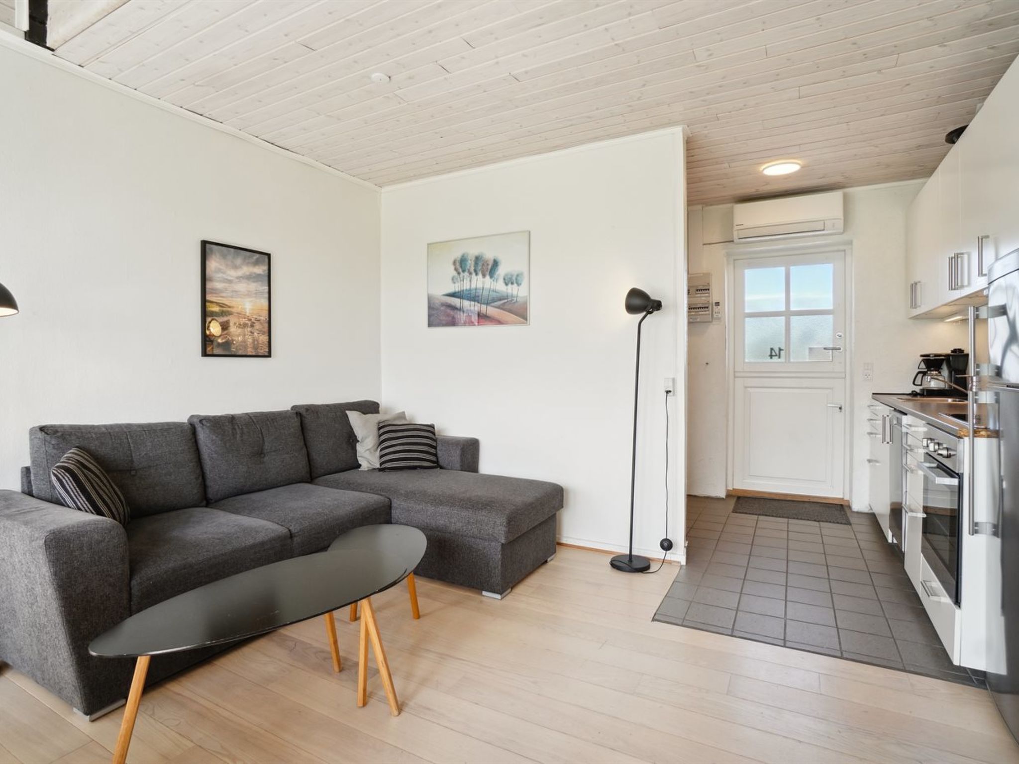 "Sandrine" - 400m from the sea - Inside