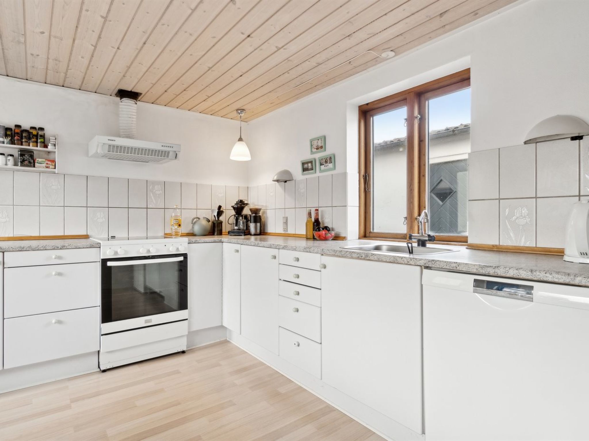 "Elsabeth" - 50m from the sea-Drinnen