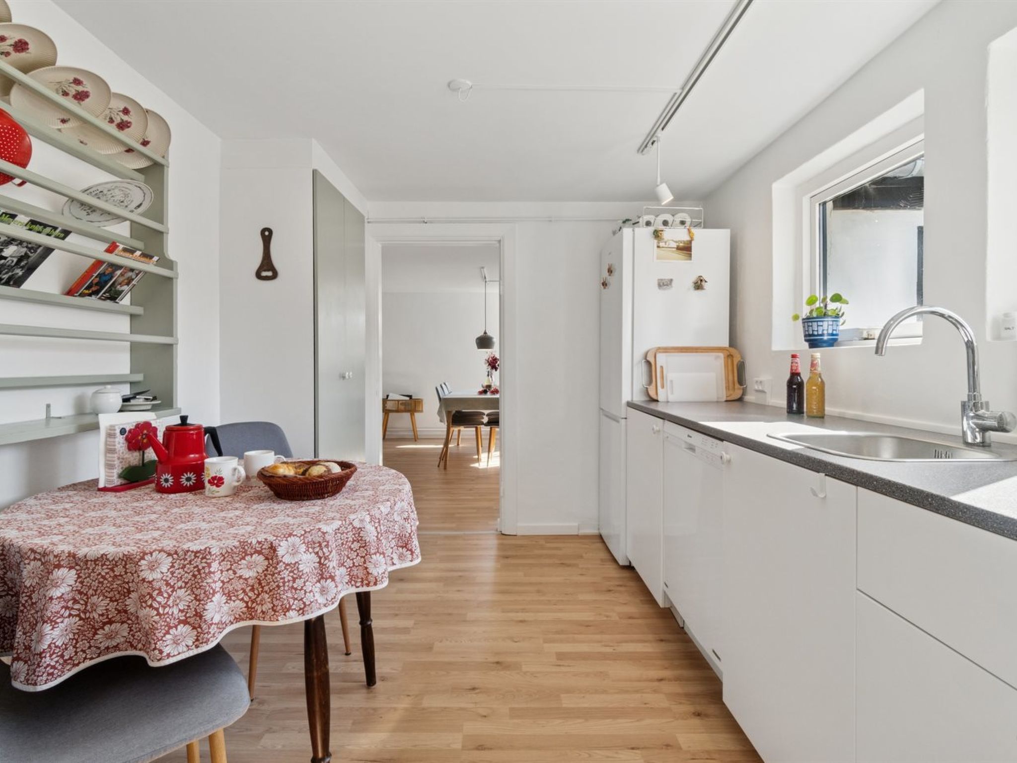 "Keld" - 350m from the sea-Binnen