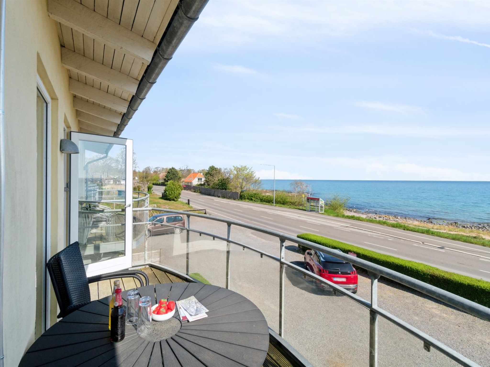 "Juna" - 50m from the sea