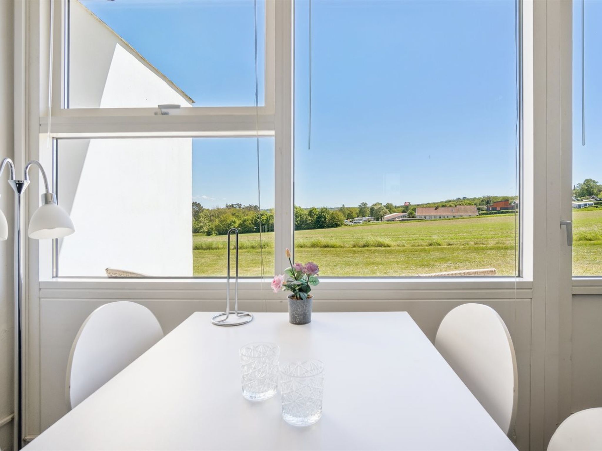 "Kirsti" - 300m from the sea - Binnen