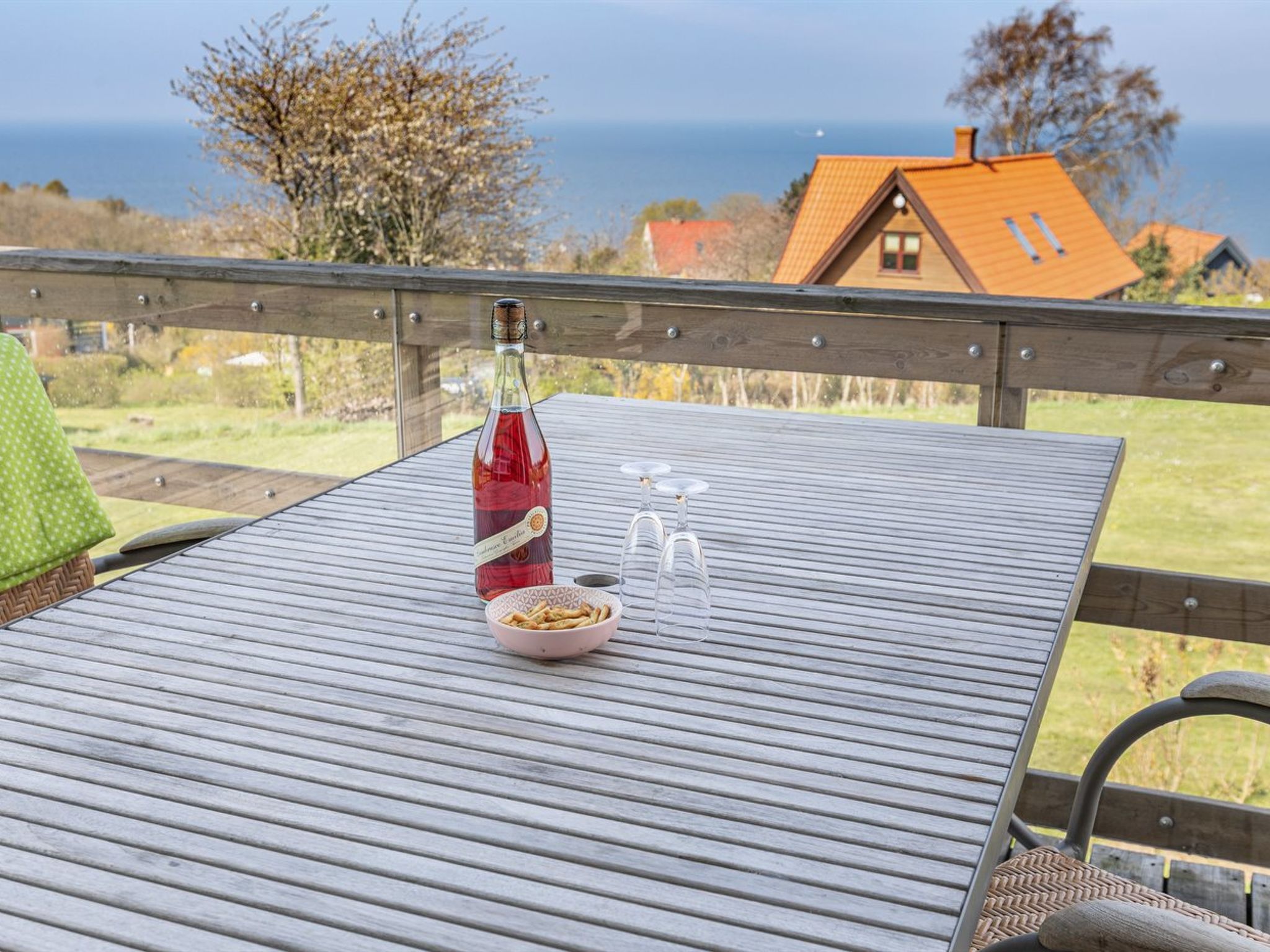 "Paaske" - 350m from the sea - Buiten