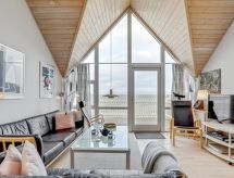 Ruim vakantiehuis Halldora direct aan zee bij Hasle op Bornholm - thumbnail 3