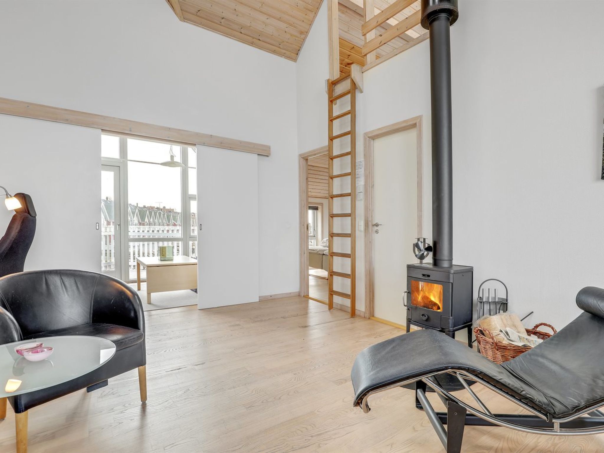 "Halldora" - 10m from the sea - Inside