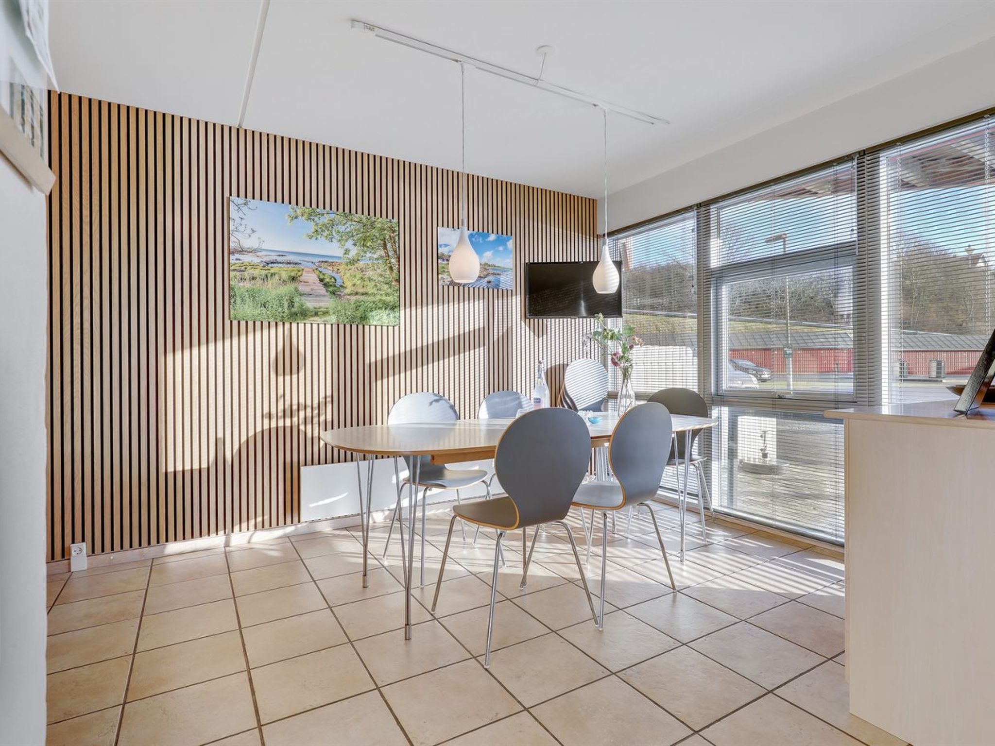 "Halldora" - 10m from the sea - Inside