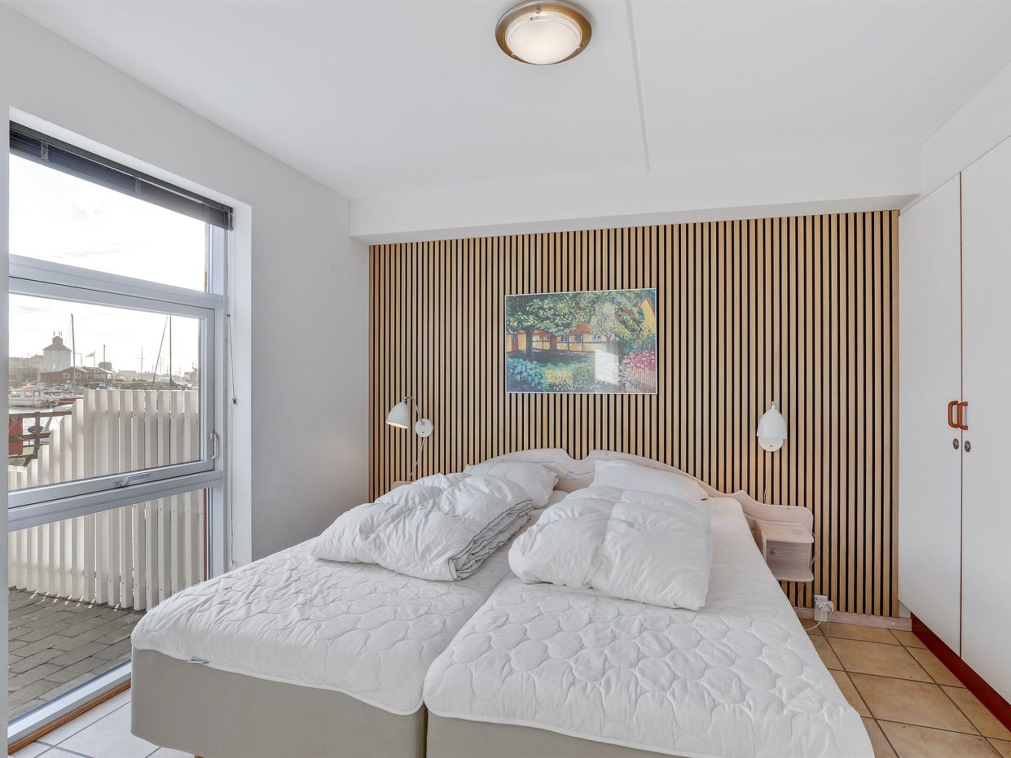 "Halldora" - 10m from the sea - Inside