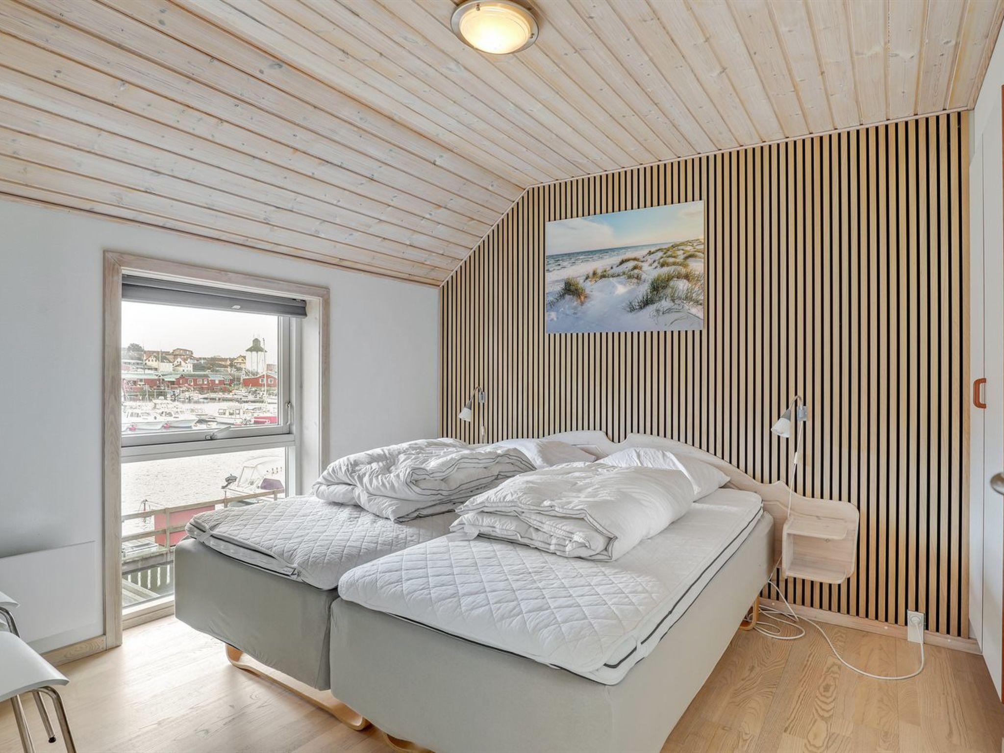 "Halldora" - 10m from the sea - Inside