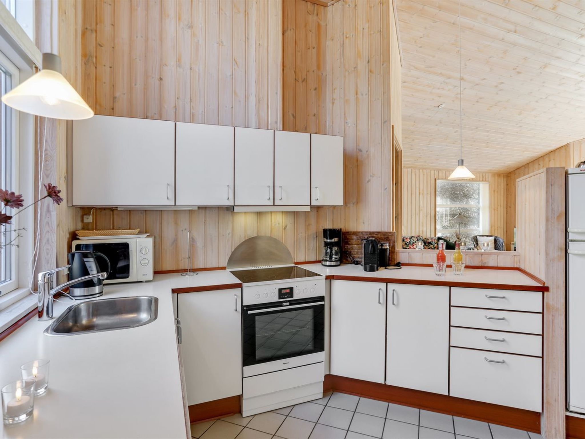 "Sakarias" - 800m from the sea - Binnen