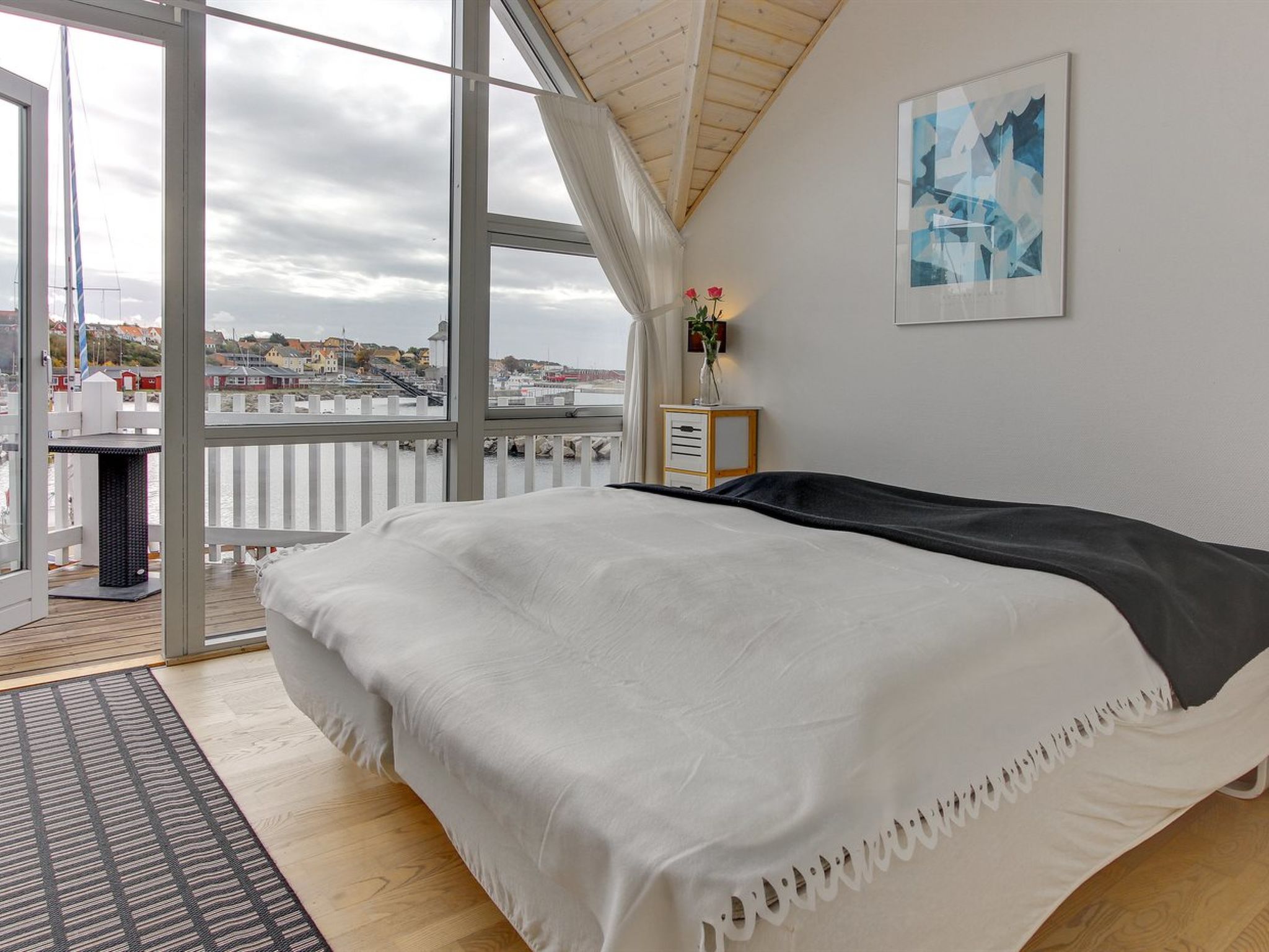"Fridhild" - 10m from the sea - Binnen