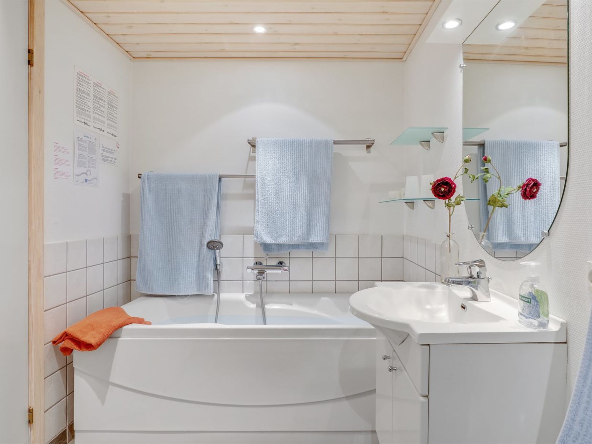 Aan zee gelegen vakantiehuis in Hasle met zeezicht - foto 19
