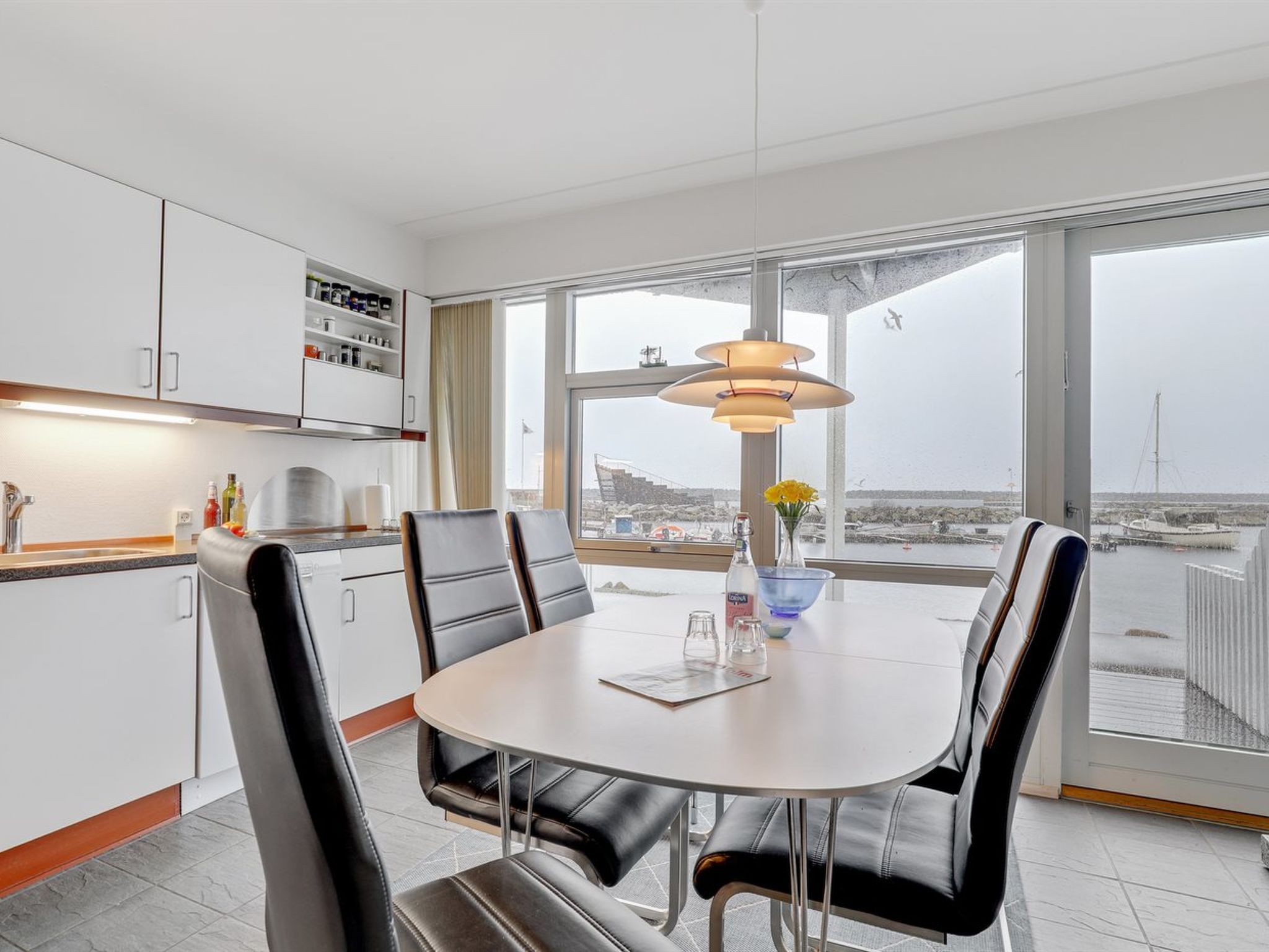 Aan zee gelegen vakantiehuis in Hasle met zeezicht - foto 11