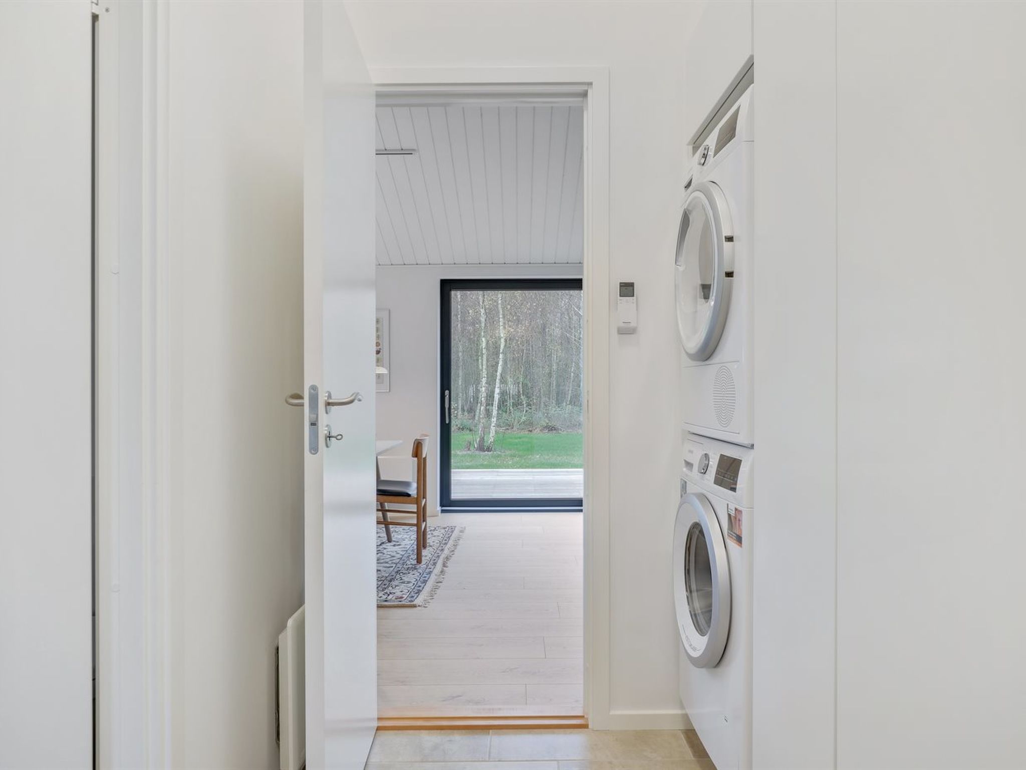 "Ellin" - 800m from the sea - Binnen