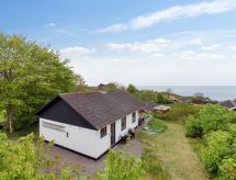 Vakantiehuis met open haard en zeezicht in Hasle · 6 pers. - thumbnail 1