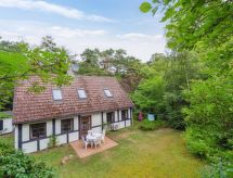 Vakantiehuis met open haard aan zee in Hasle - thumbnail 1
