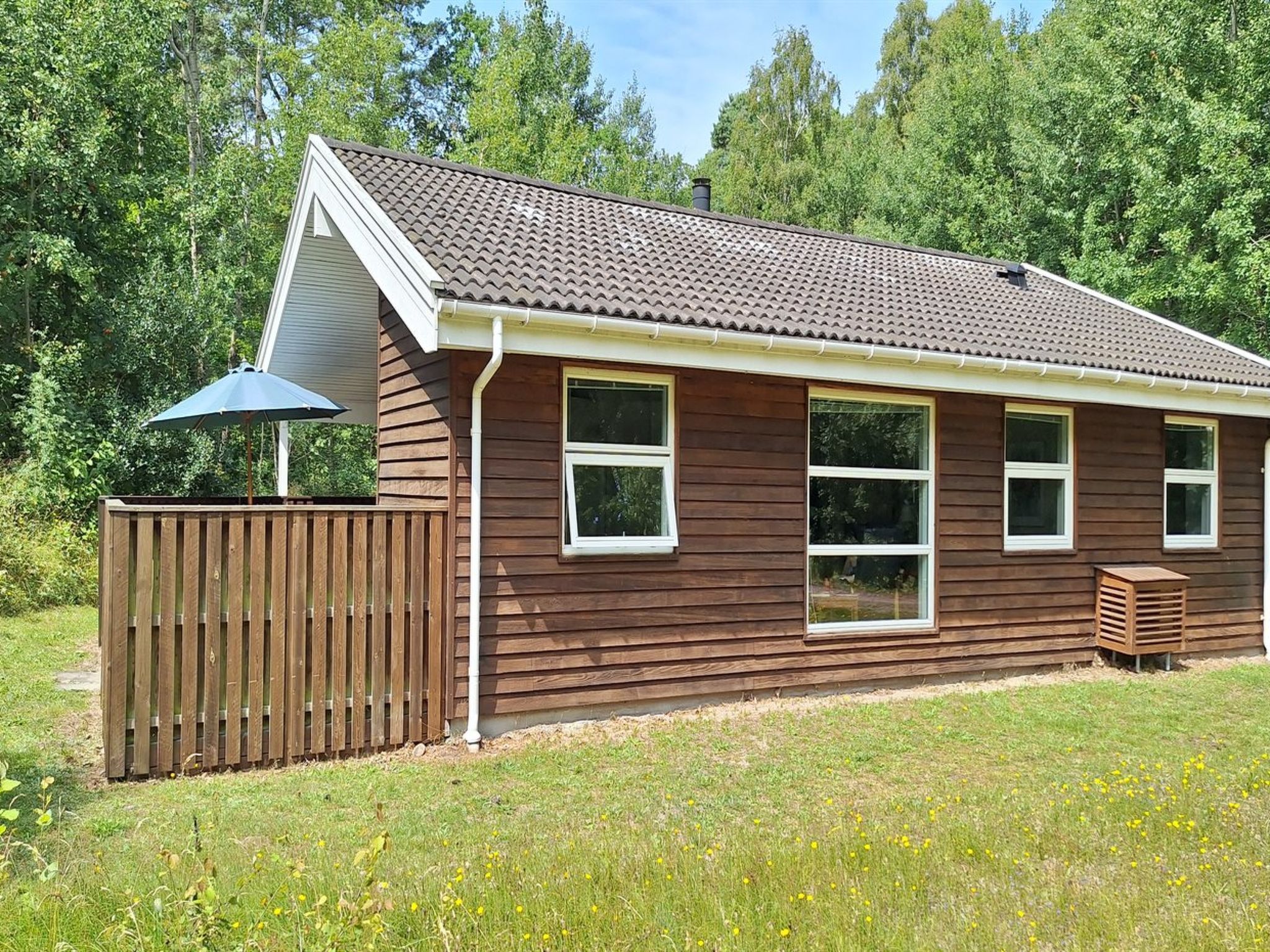 "Emmie" - 1.2km from the sea