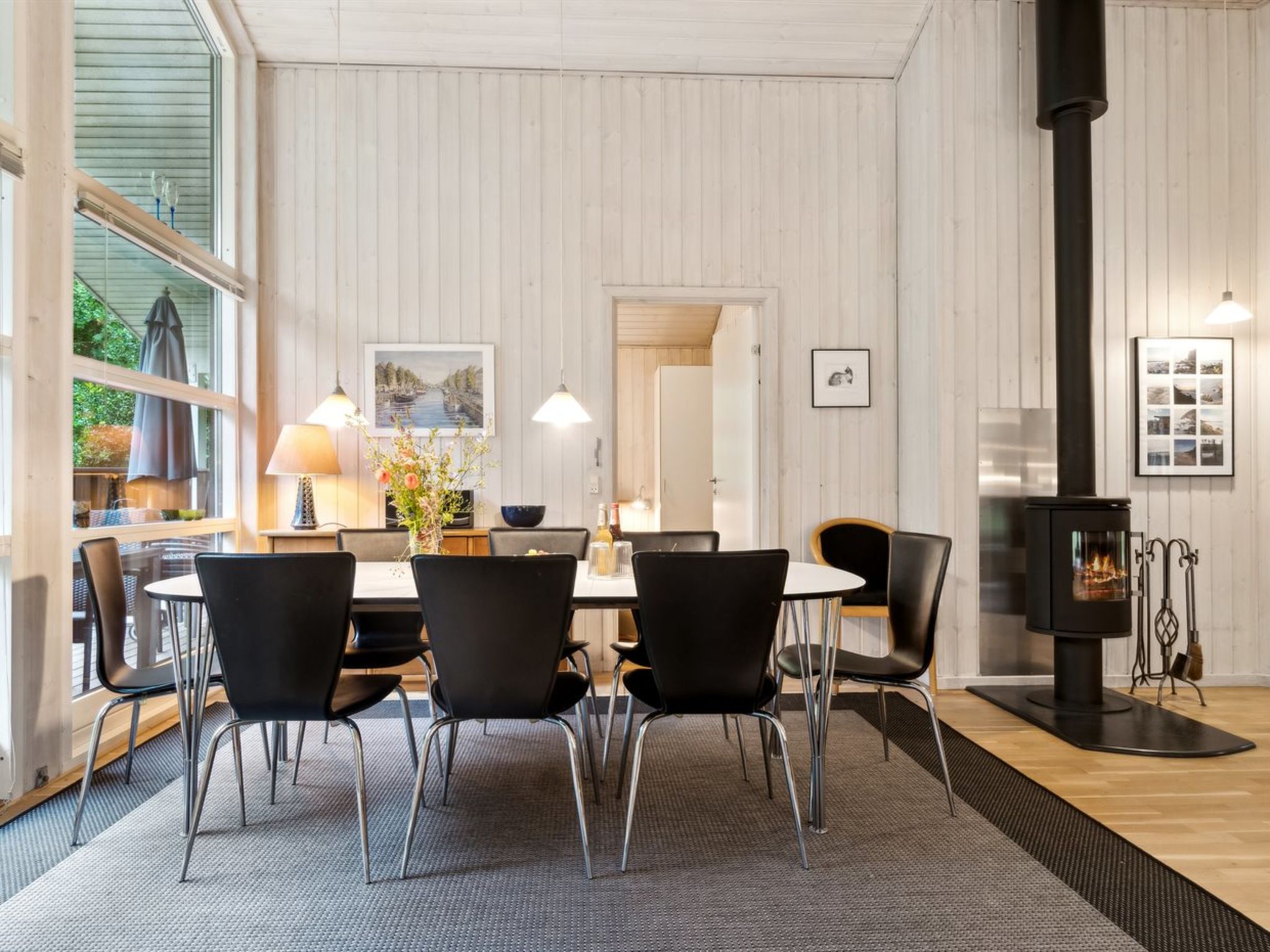 "Emmie" - 1.2km from the sea - Binnen