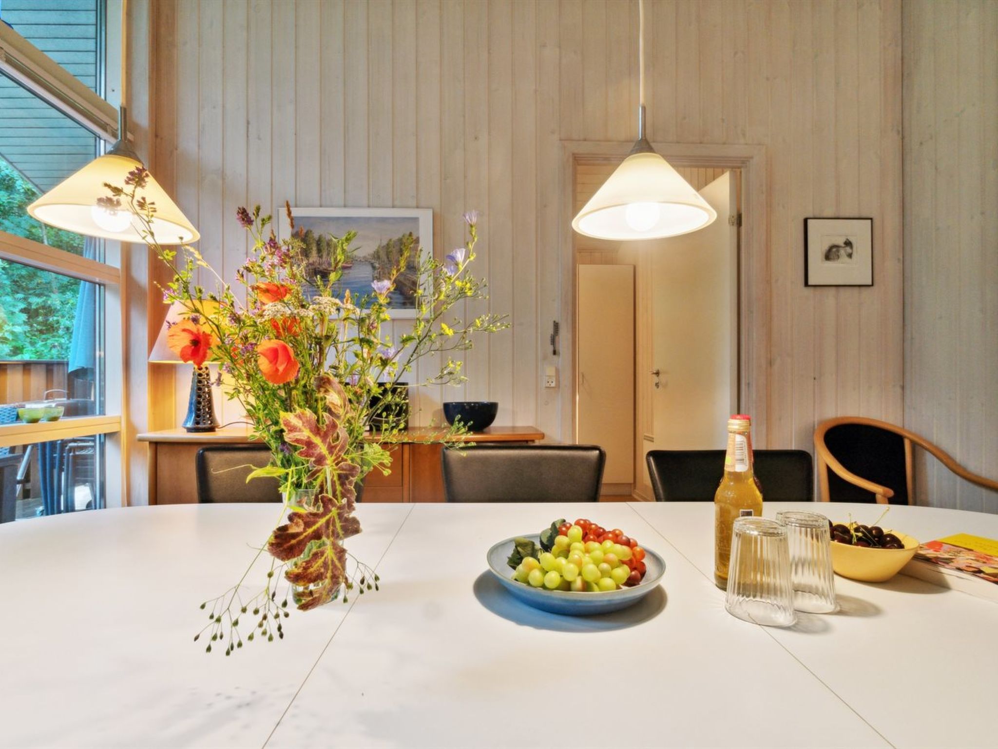 "Emmie" - 1.2km from the sea - Binnen