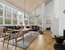 8-persoons vakantiehuis in Hasle met sauna op 1 km van zee - thumbnail 4