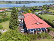 Vrijstaande vakantiewoning Eleana met grote tuin, 300 meter van de fjord - thumbnail 4