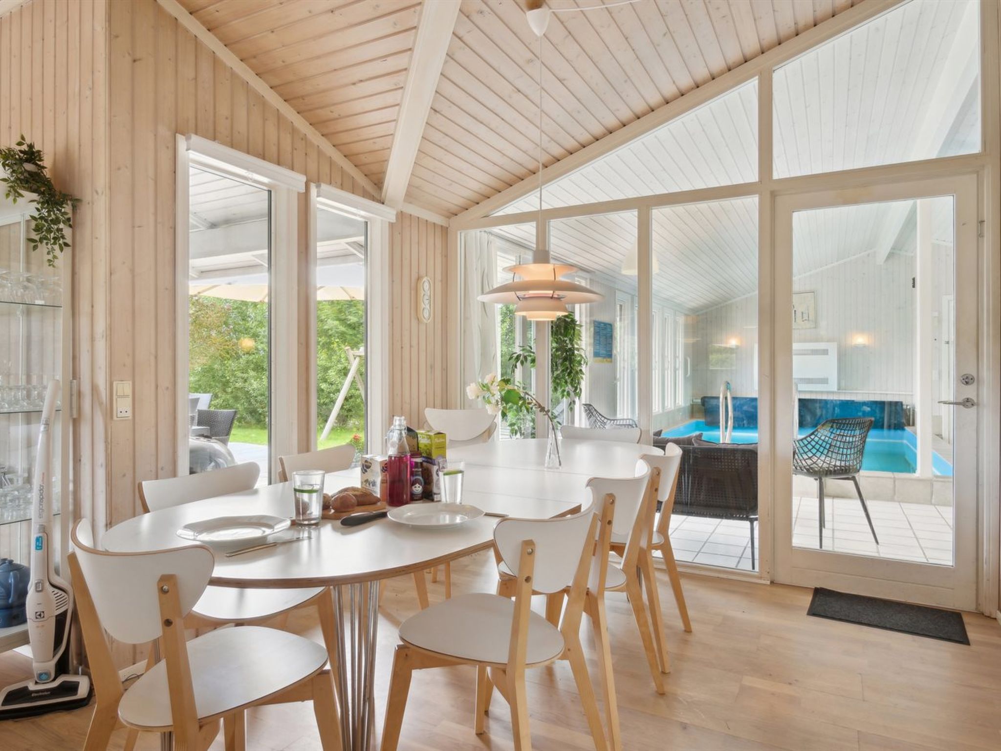 "Isto" - 250m from the sea - Binnen