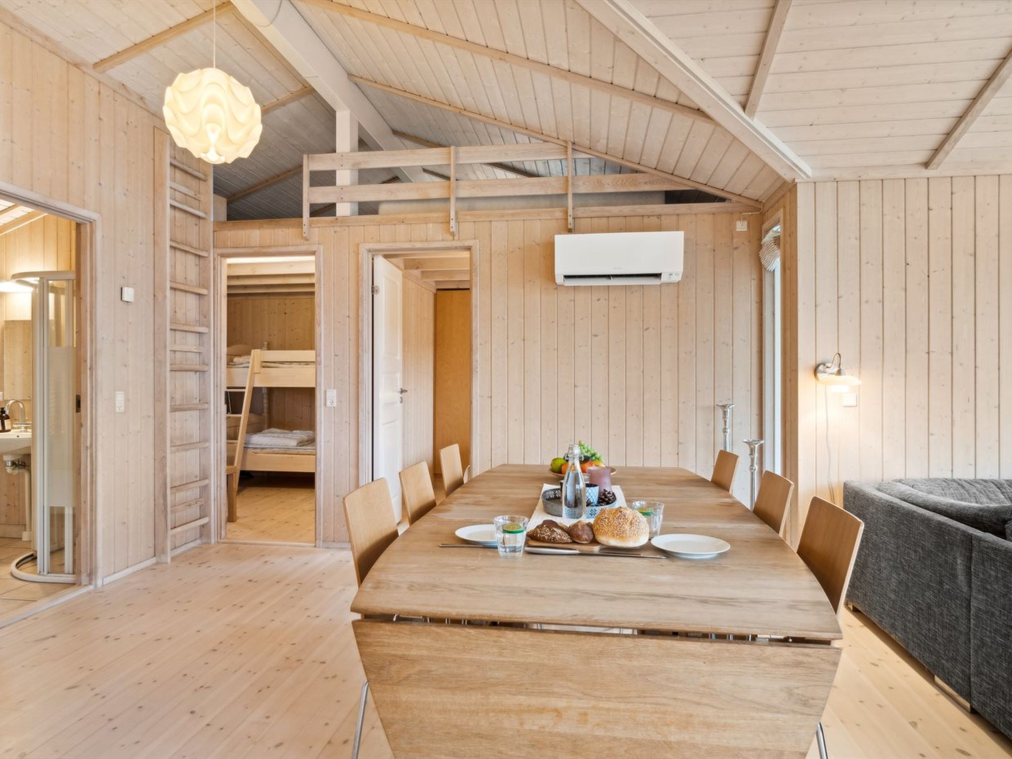 "Ilsi" - 275m from the sea - Binnen